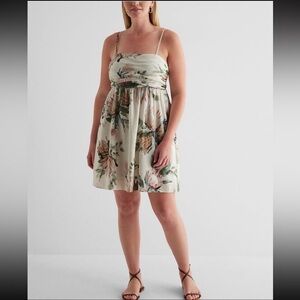 EXPRESS Linen-Blend Floral Ruched Mini Babydoll Dress in M